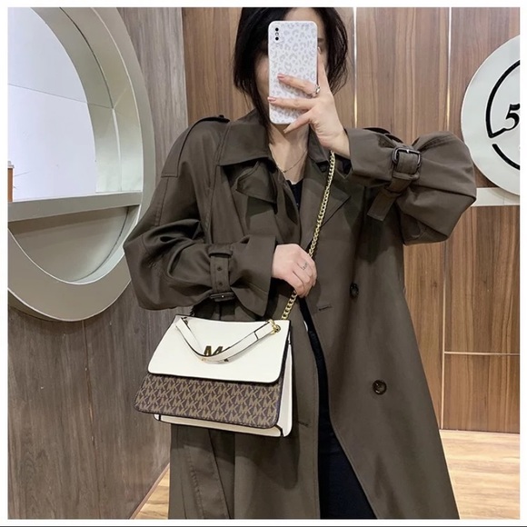 Purse - Picture 3 of 4